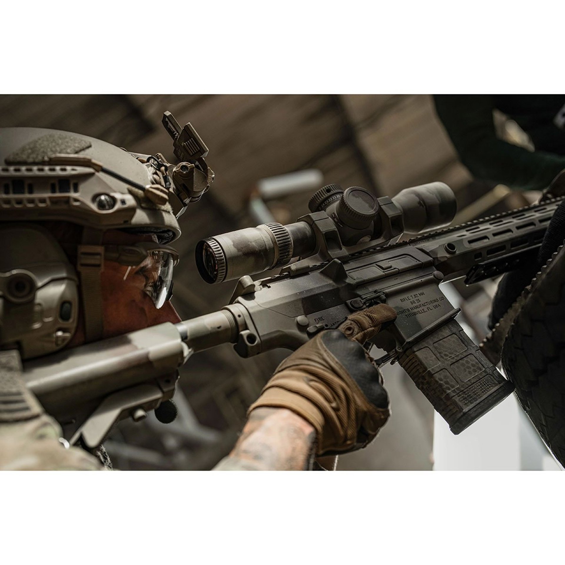 Razor HD Gen III 4-24x44mm FFP Ill EBR-7D MOA Reticle Black