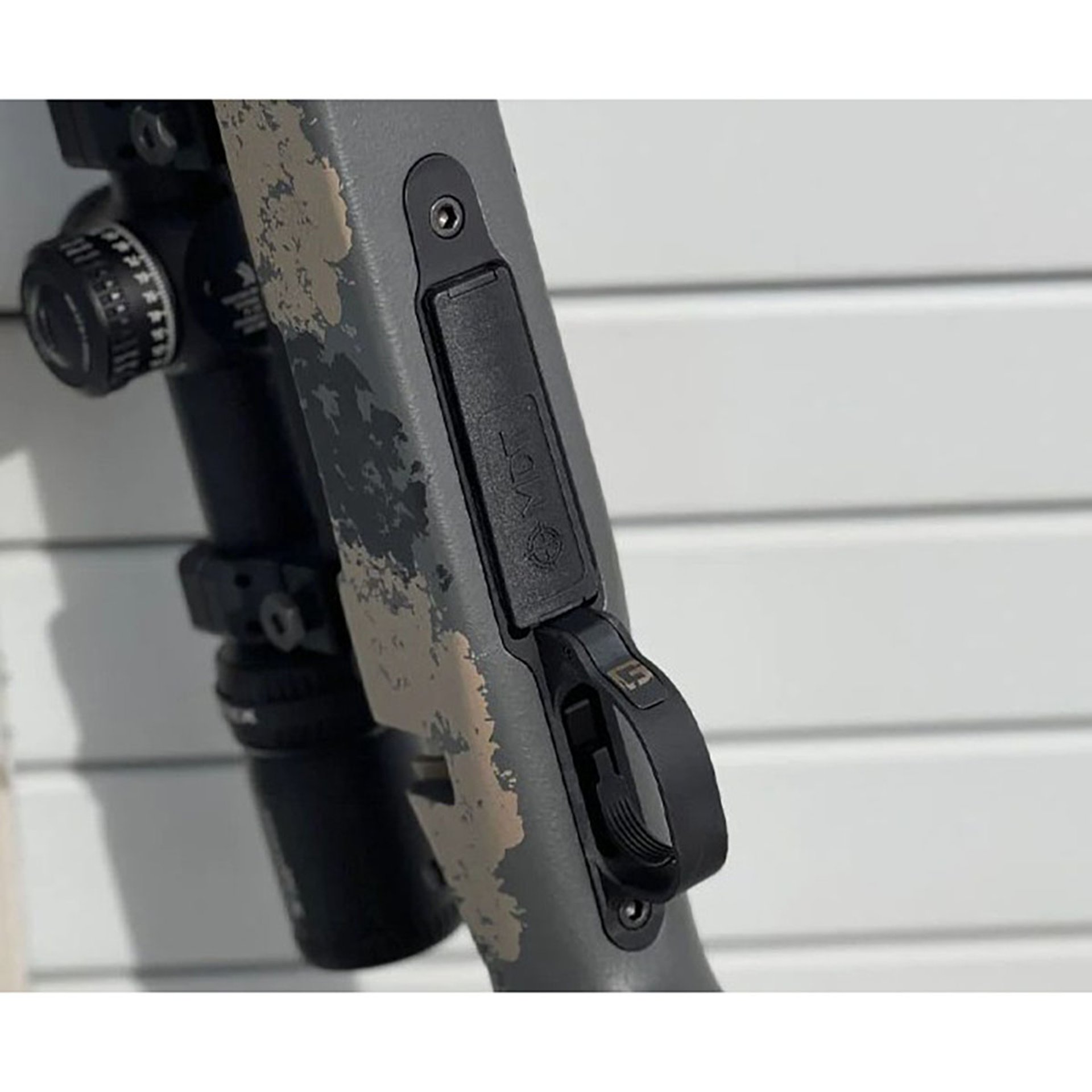 Hunter M5 Detachable Box Mag Well for Rem 700 SA Black