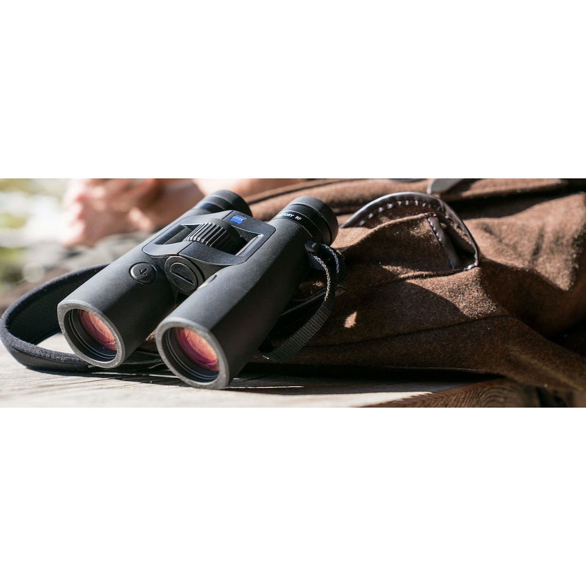 Victory RF Rangefinder 10x42mm Binocular w/Laser Black