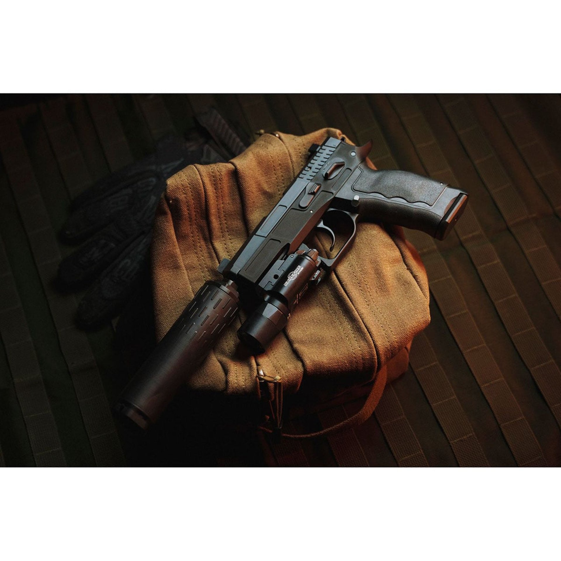 FLOW 9k Ti Multi Cal HUB Compatible Pistol Suppressor Black