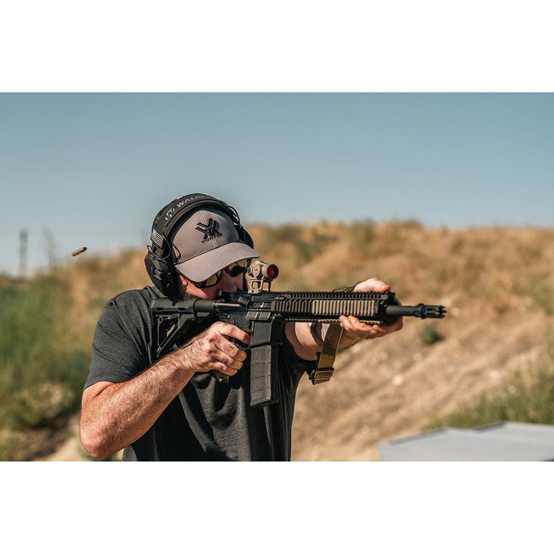 CF2-RD2-SLR Crossfire II 2 MOA Solar Red Dot Sight Tan