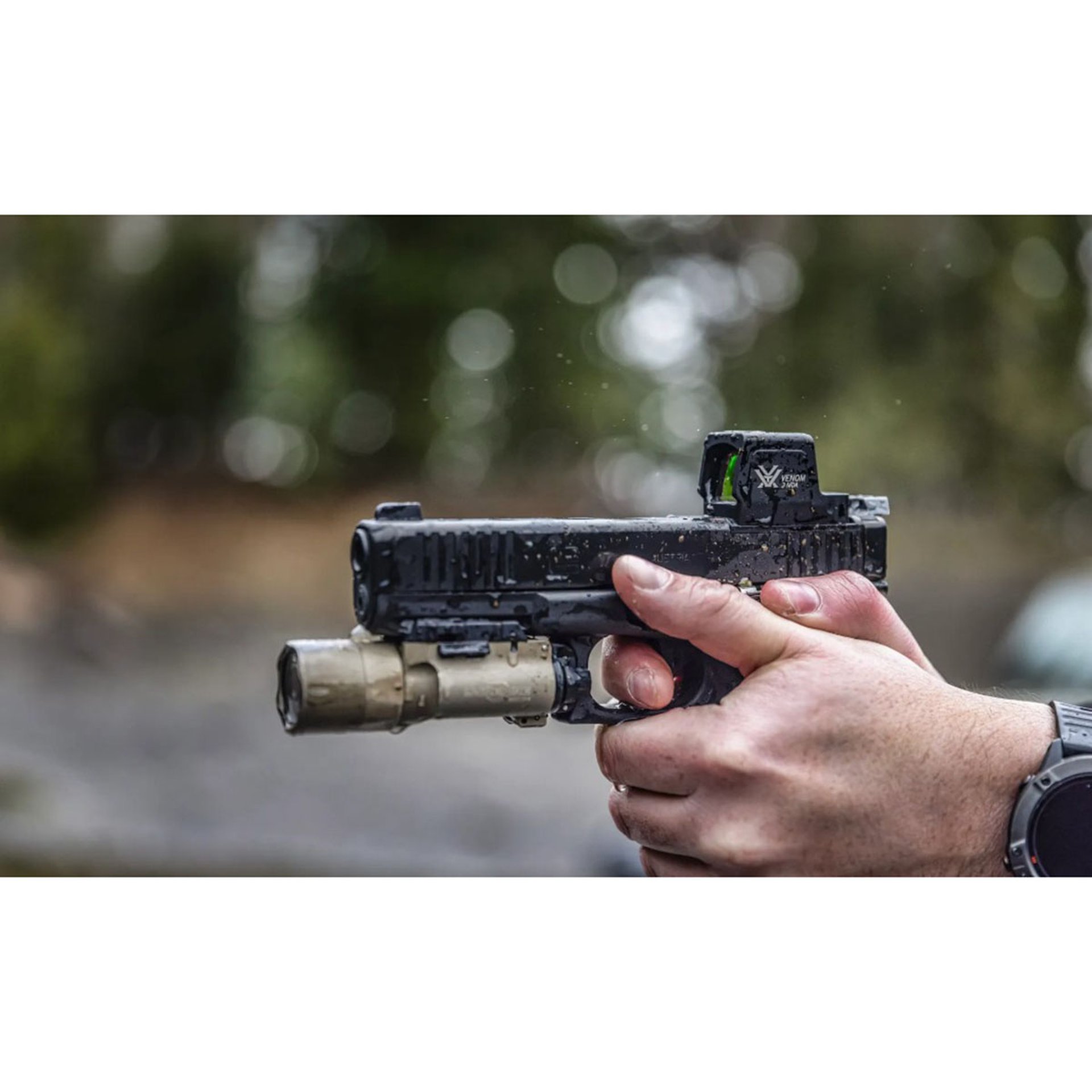 Venom 3 MOA Enclosed Micro Green Dot Sight Black