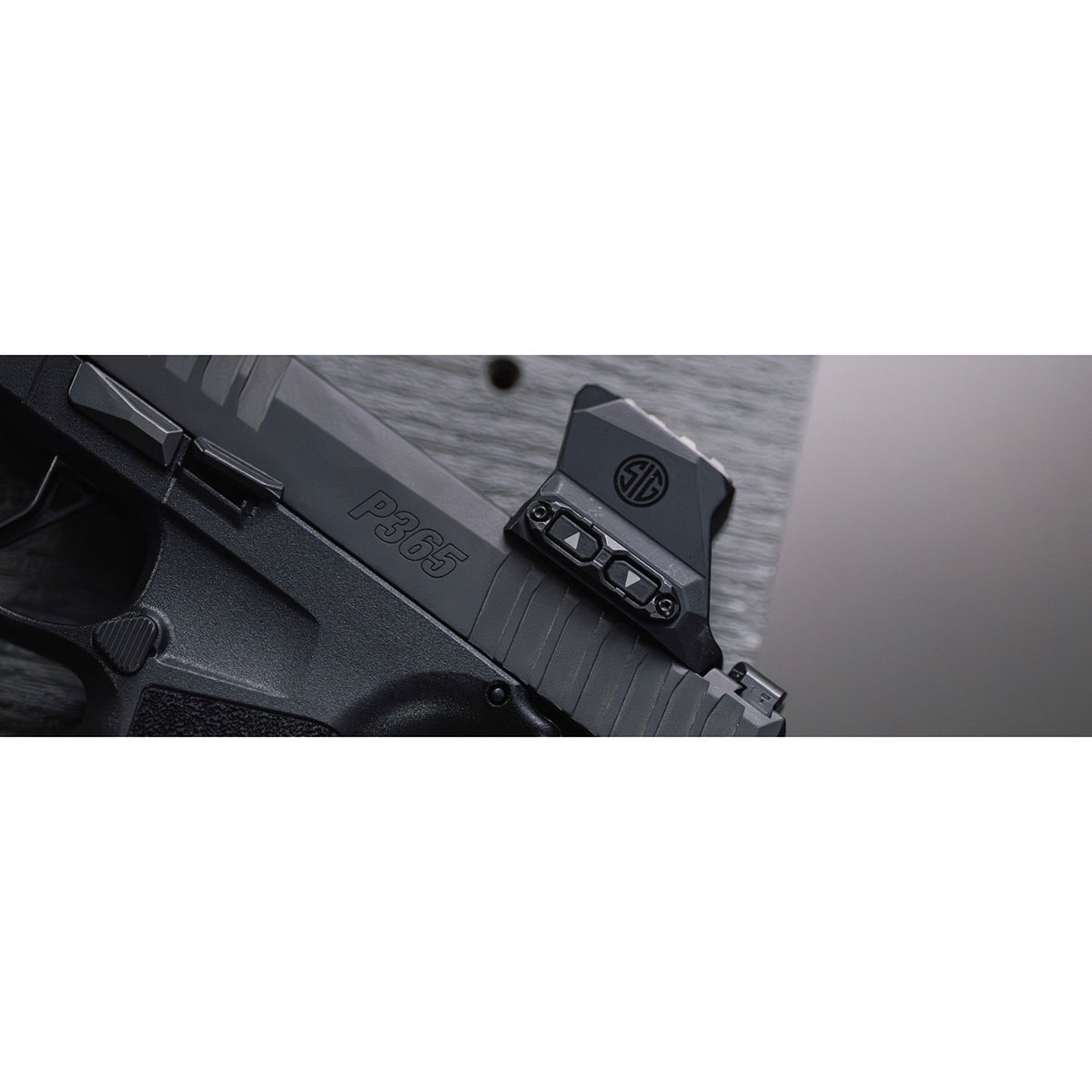XRAY5 Adv Red Dot Enclosed 3.5 MOA Compact Footprint Black