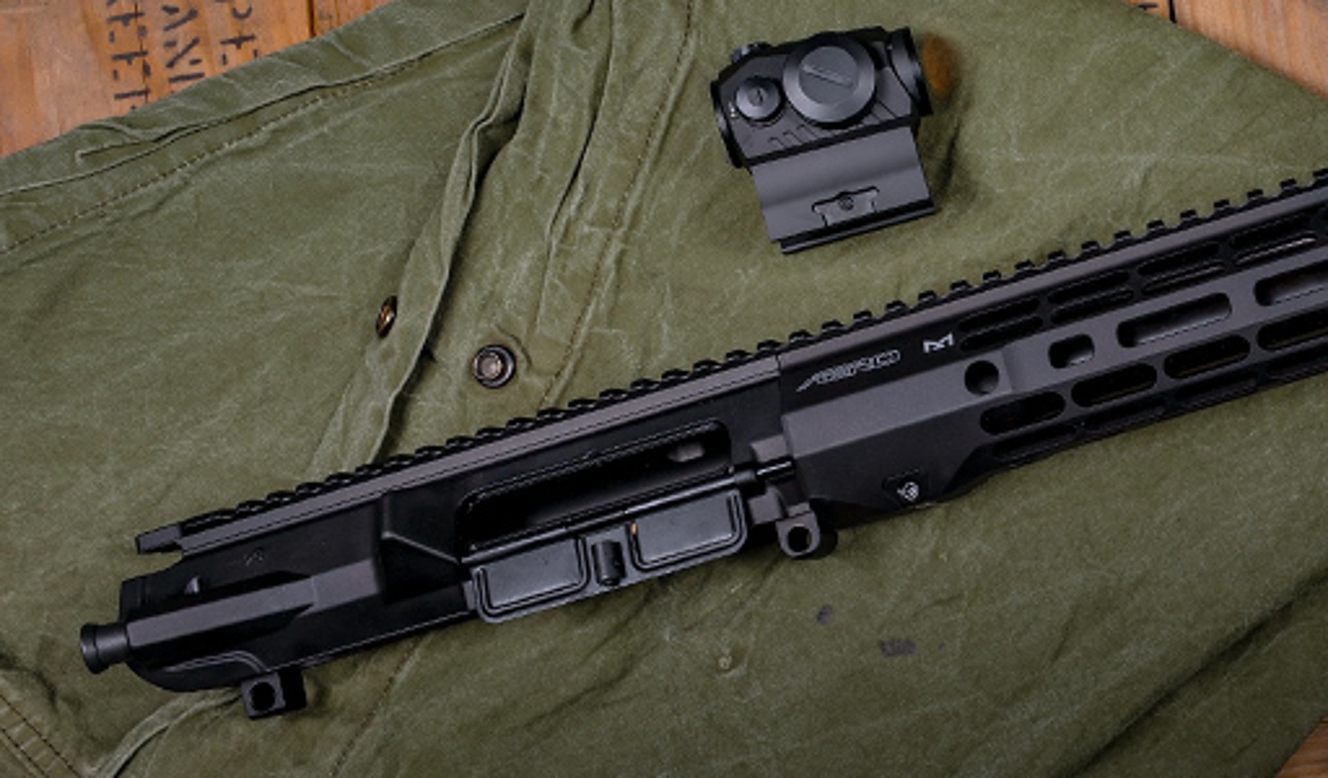 MemorialDay Images_512x300_NoDot_Aero M5Upper_Romeo5